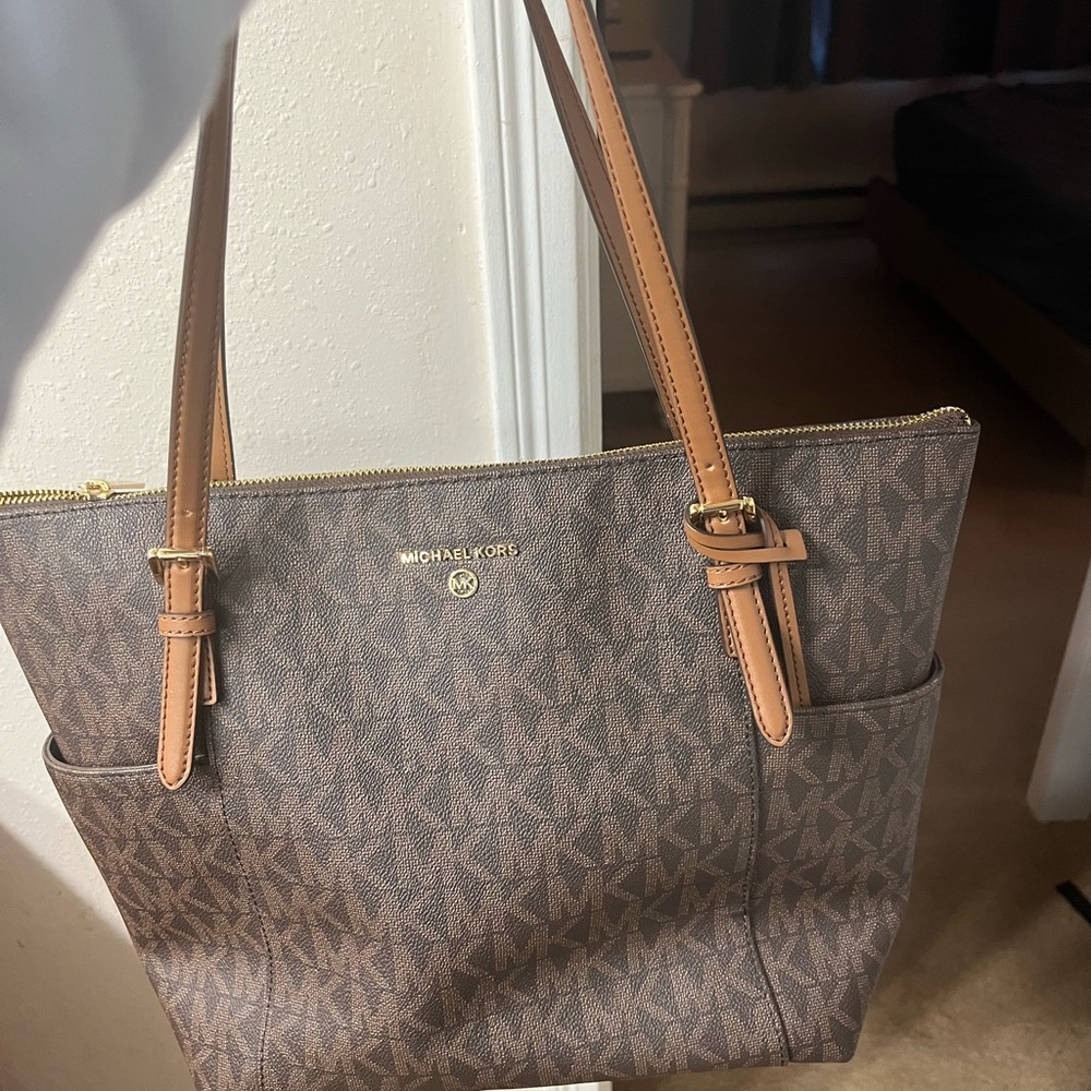 Micheal Kors bag